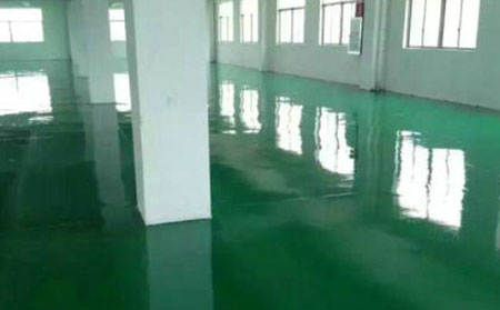 環氧樹脂自流平地面的做法與施工注意事項是什么